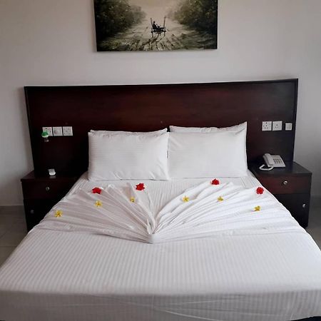 Blue Beach Villa 와두와 외부 사진