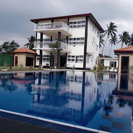 Blue Beach Villa 와두와 외부 사진