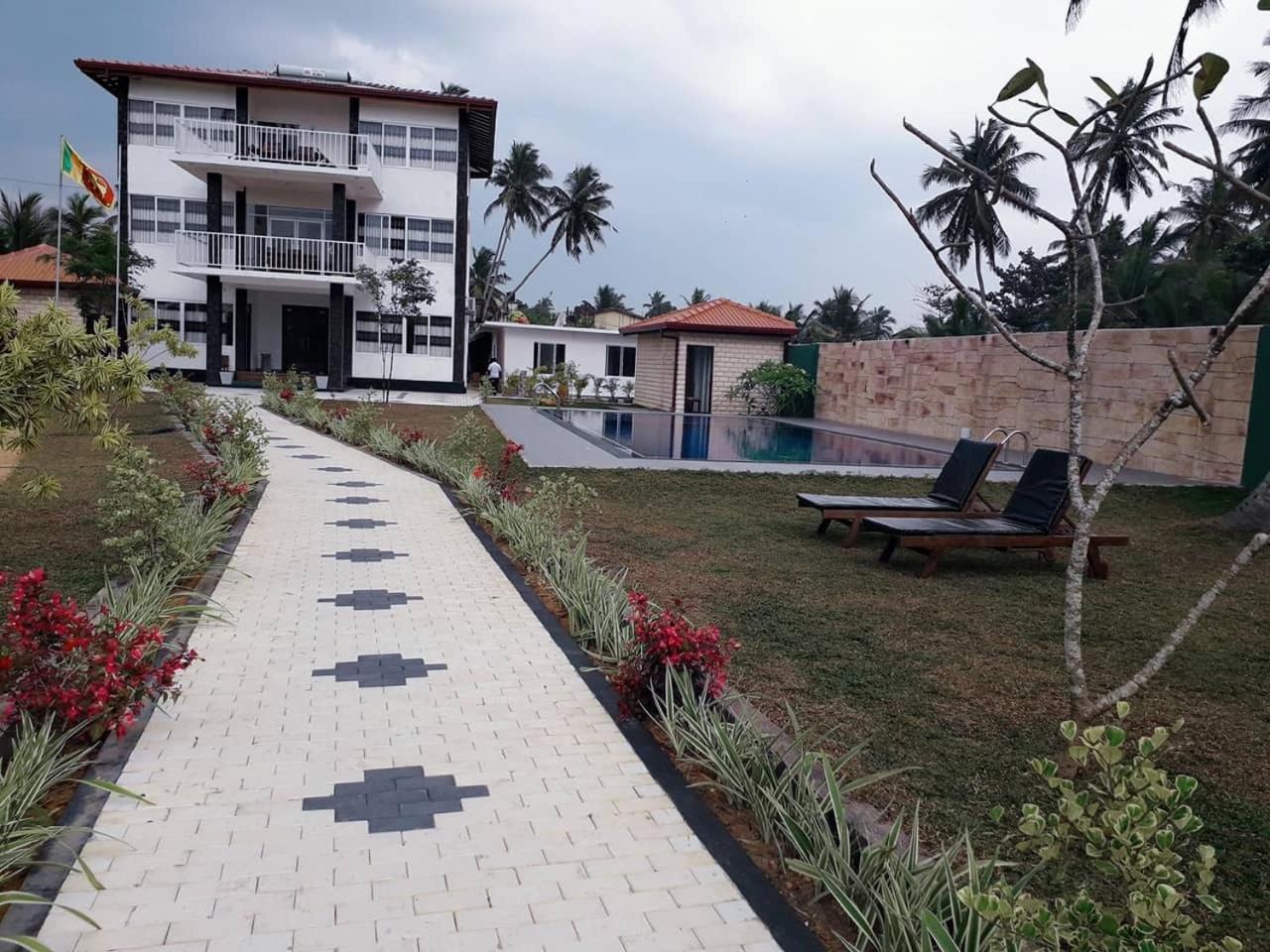 Blue Beach Villa 와두와 외부 사진