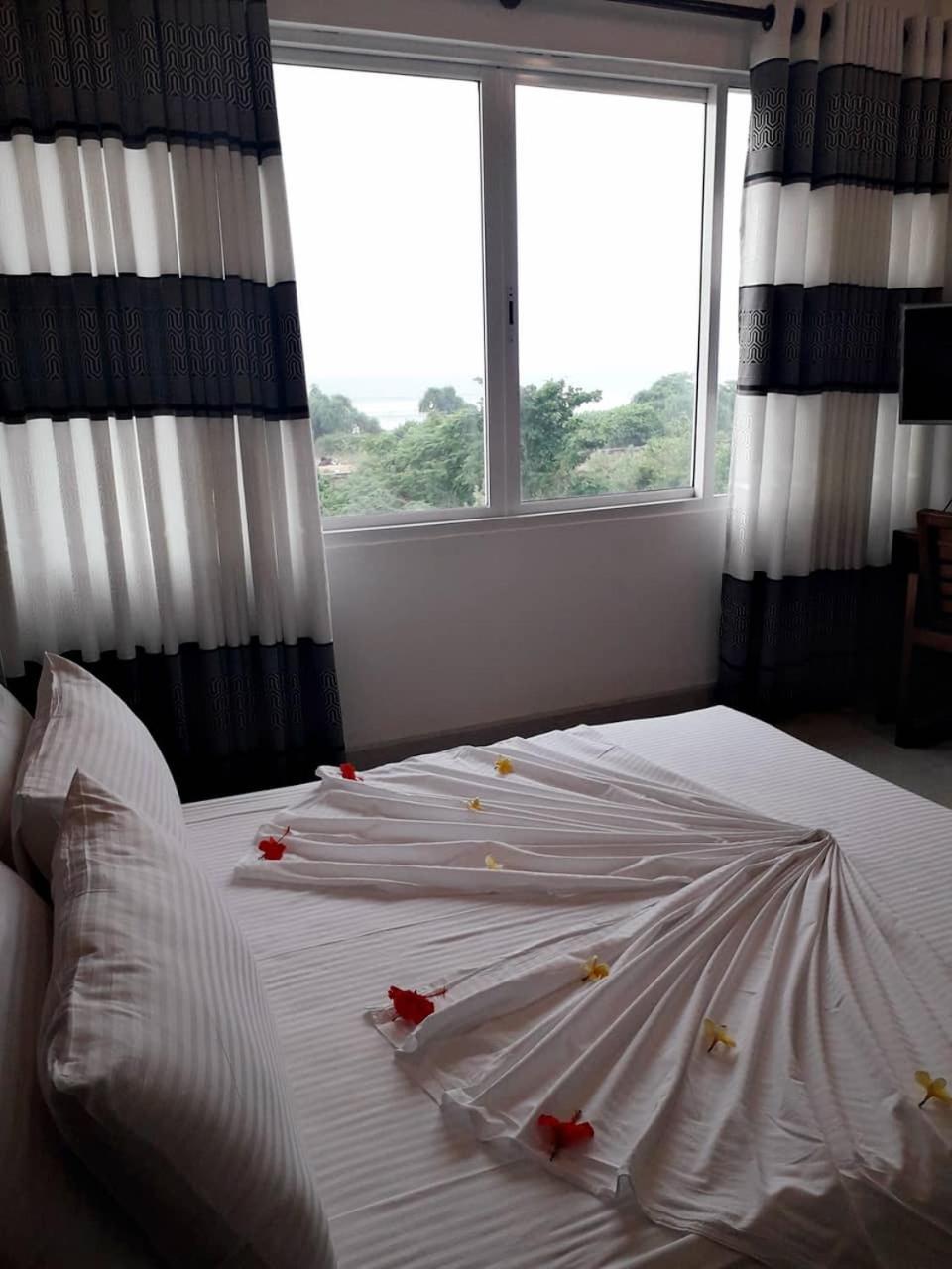 Blue Beach Villa 와두와 외부 사진