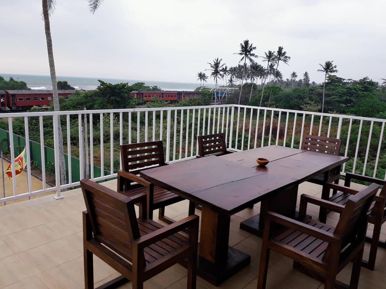 Blue Beach Villa 와두와 외부 사진